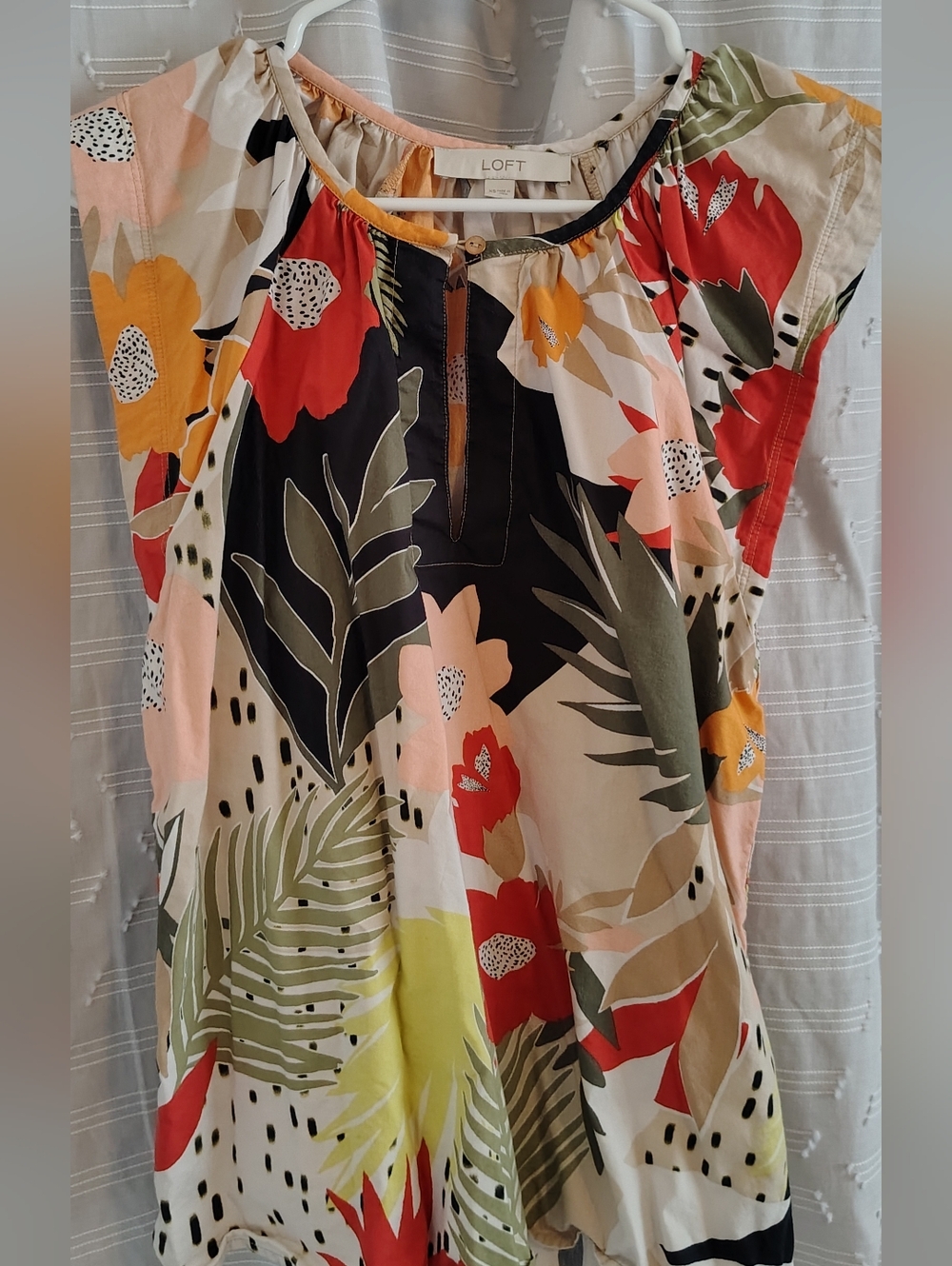 LOFT Tropical Print Sleeveless Keyhole Blouse